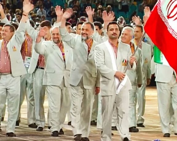 لباس تیم ملی ایران در المپیک ۲۰۰۰ سیدنی