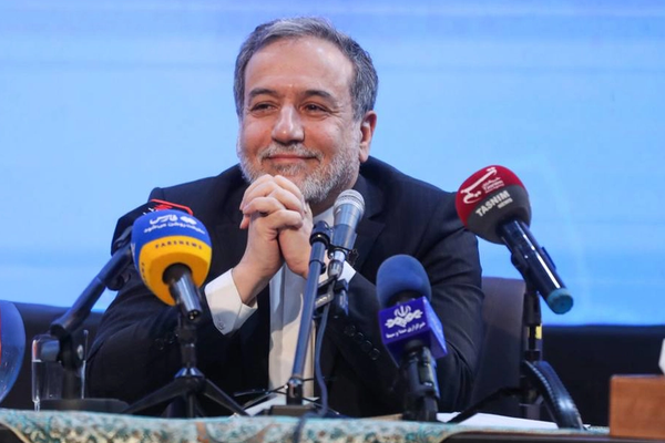 عراقچی: هیچکس نمیتواند به آمریکا اعتماد کند