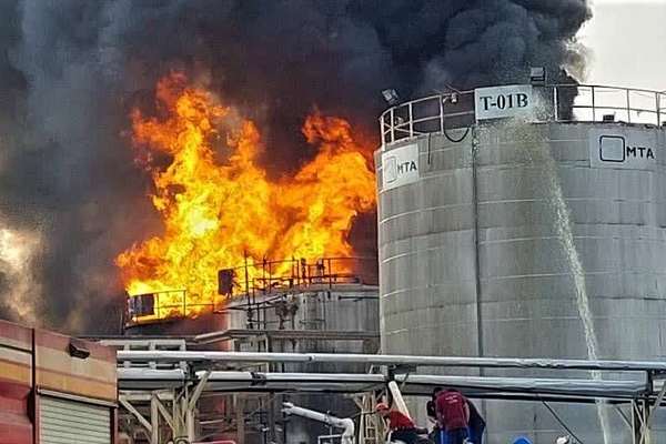 Refinery Blaze Breaks Out In Iran's Persian Gulf Port