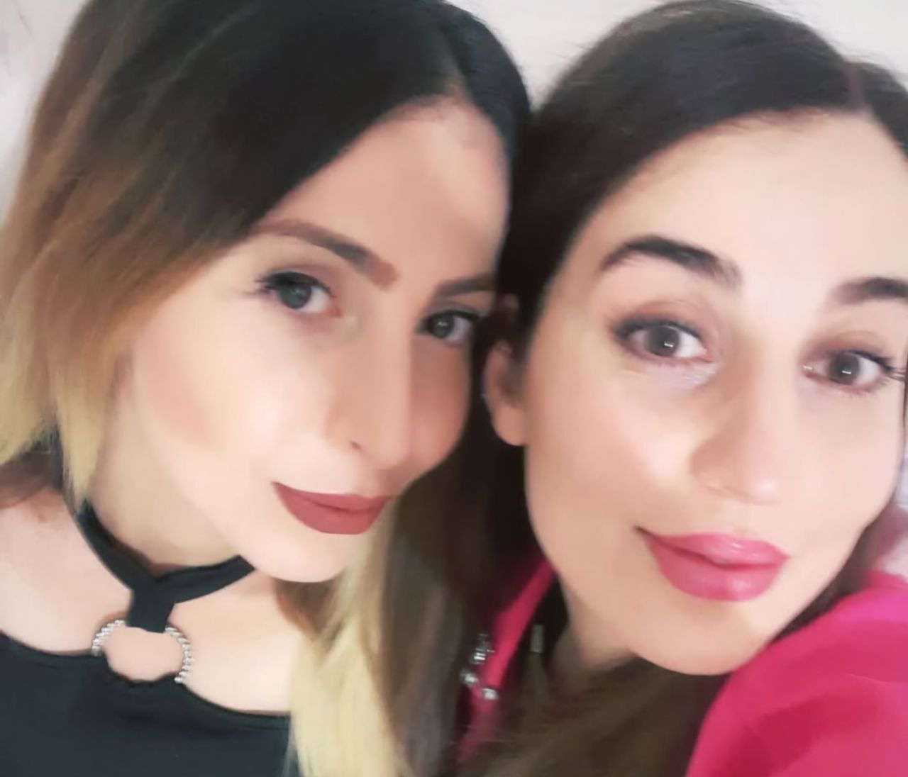 Elham and her sister Nahid Modaressi.