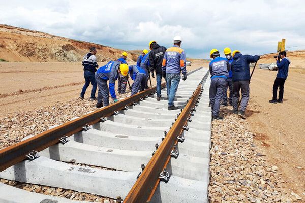 Iran, Russia Sign Rail Deal For Strategic New Rail Link