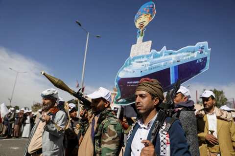 ارمنیوز از کشته شدن ۳ نفر بر اثر حمله حوثیها به یک کشتی در بابالمندب خبر داد