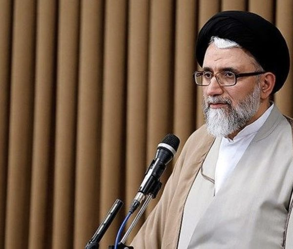 وزیر اطلاعات جمهوری اسلامی، فعالان ایرانی در خارج از کشور را تهدید به «مجازات» کرد