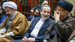 بين الأمل والحذر.. طهران تستعد لمحادثات "جنيف" الحاسمة