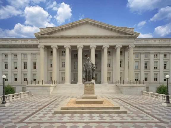 وزیر خزانهداری آمریکا: شاید بتوانیم اقدامات بیشتری برای تضعیف توان صادرات نفت ایران بکنیم