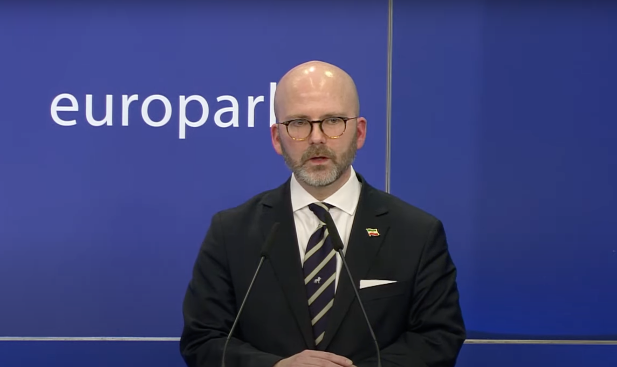 عضو پارلمان اروپا: اتحادیه اروپا باید صندوق حمایت از اعتصابات کارگری ایران را ایجاد کند