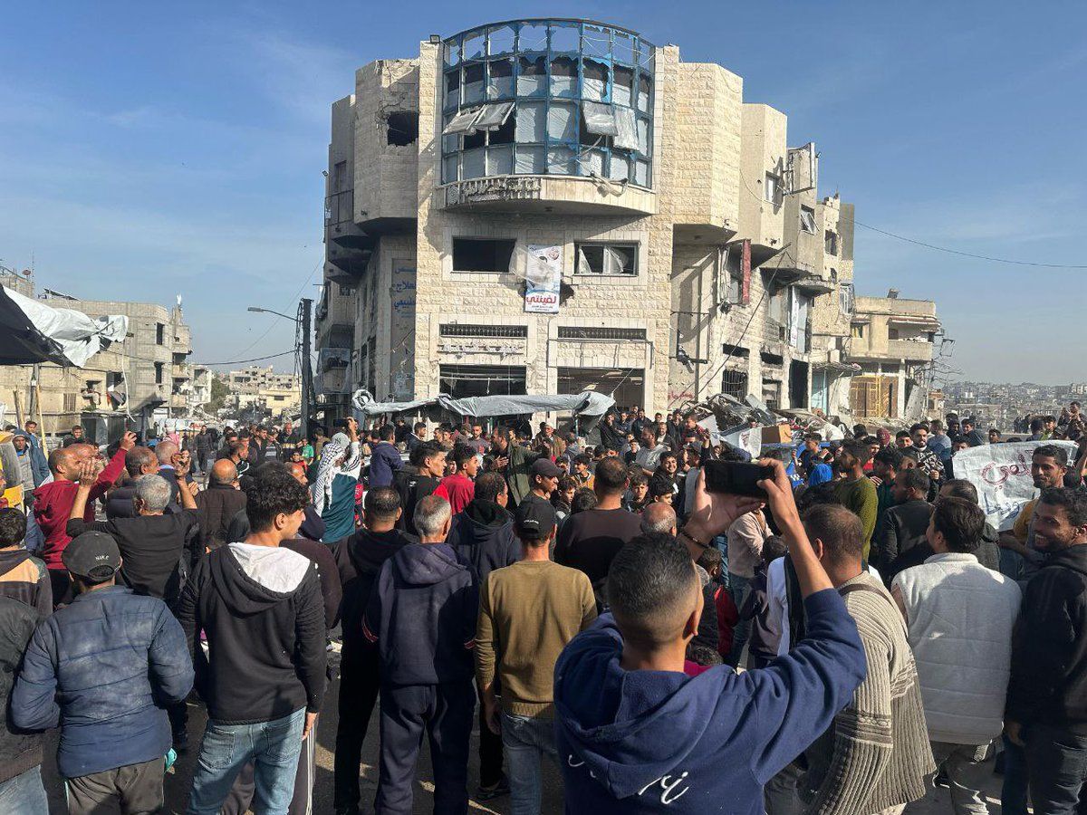 مردم معترض در غزه شعار «حماس برو بیرون» سر دادند