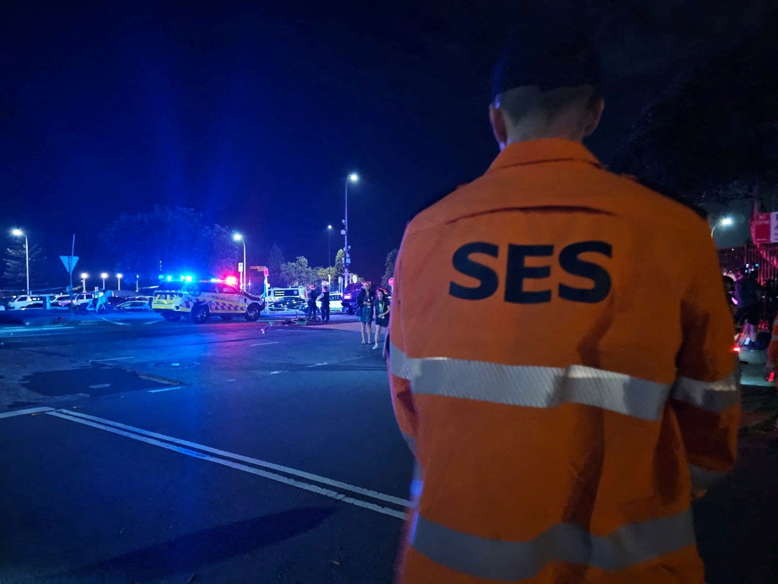 ۱۲ نفر در تیراندازی به جشن حنوکای یهودیان در ساحل سیدنی کشته شدند