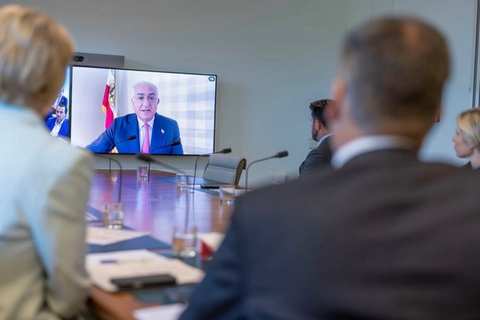شاهزاده رضا پهلوی با رهبران اپوزیسیون استرالیا درباره حمایت از ایرانیان گفتوگو کرد