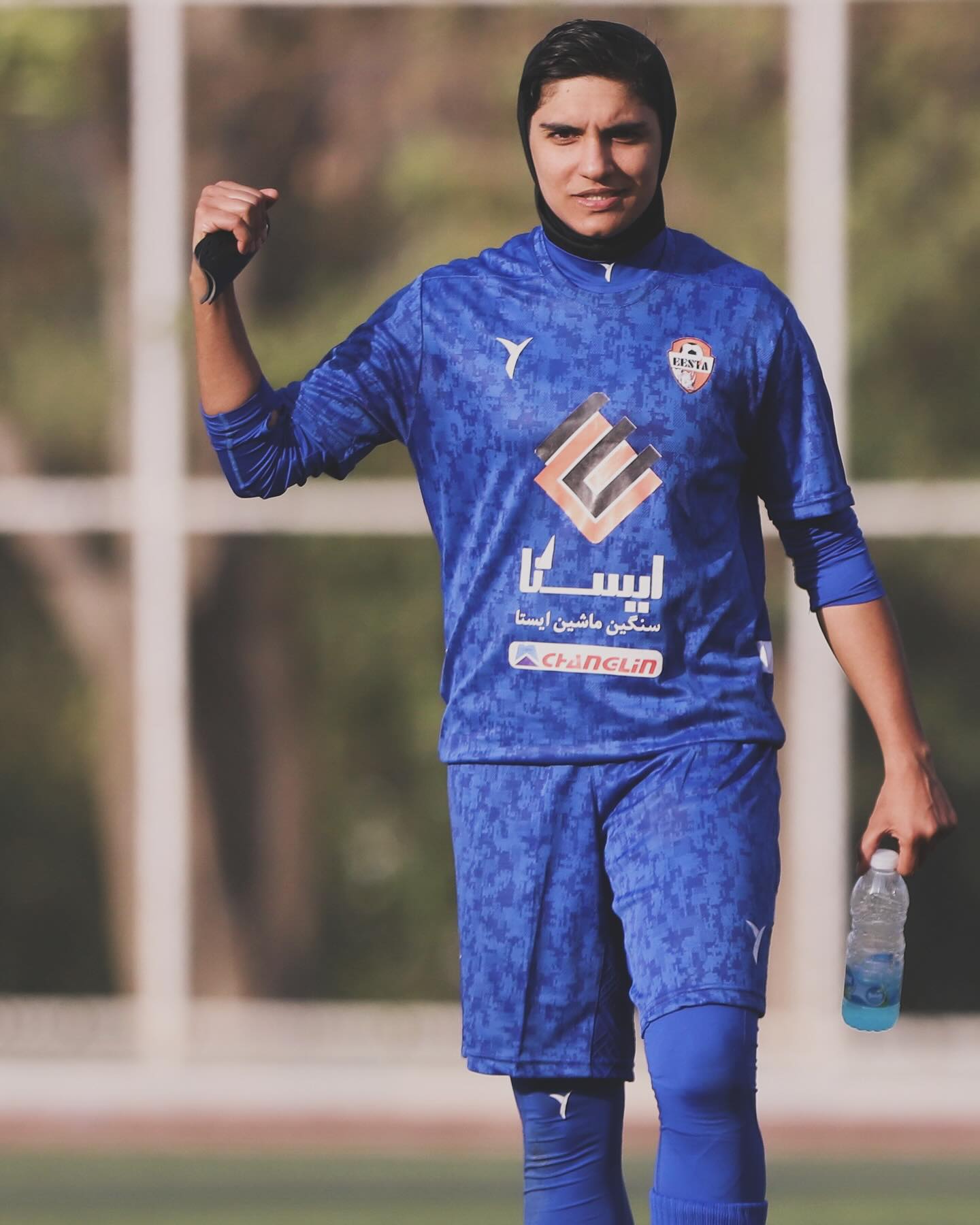 کوثر کمالی در اعتراض به جنایت جمهوری اسلامی، از تیم ملی فوتبال زنان کناره‌‌گیری کرد