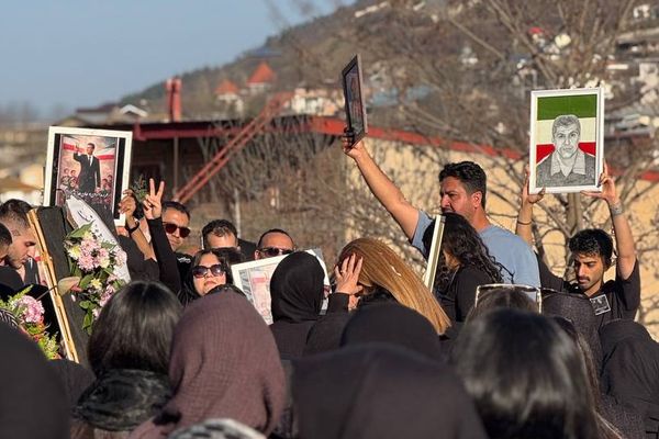 بشعارات مناهضة لخامنئي والنظام.. استمرار إحياء مراسم "الأربعين" لضحايا الاحتجاجات في إيران