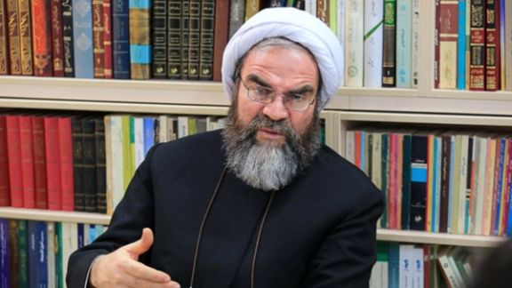 استاد حوزههای علمیه: مردم میگویند این نظام، نظام آخوندی است