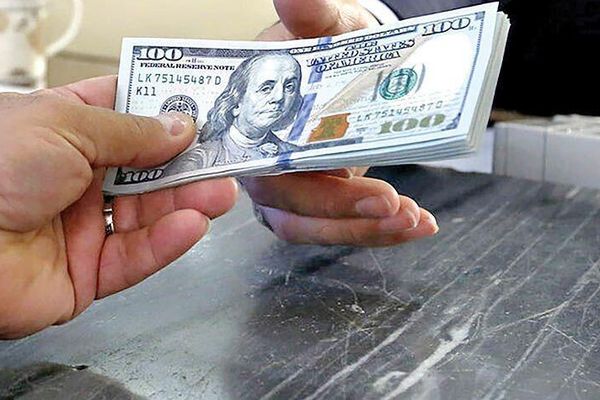 اتاق بازرگانی با اشاره به مکانیسم ماشه: گزارش دلار ۱۶۵ هزار تومانی را تایید نمیکنیم