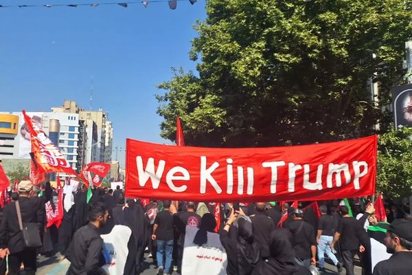 تهديد بقتل ترامب في مراسم تشييع جنازة علي خامنئي