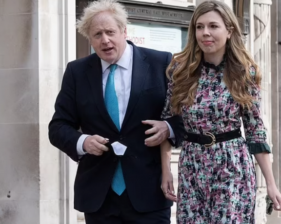 بوریس جانسون و کری سیموندز مخفیانه ازدواج کردند