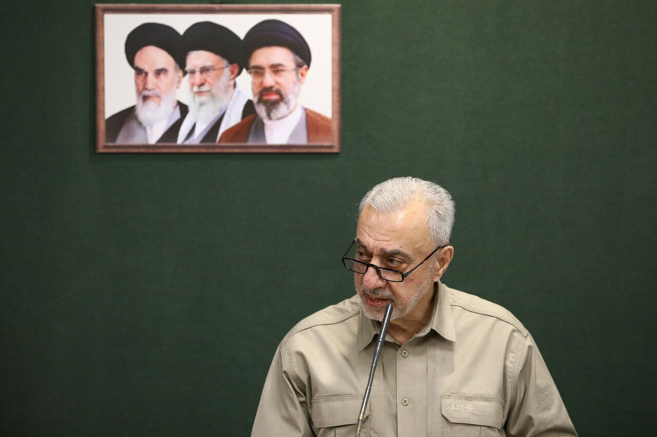 اخلاقی با ۲۳۷ رای وزیر دفاع جمهوری اسلامی شد و از آمادگی برای «جنگ چهارم» سخن گفت