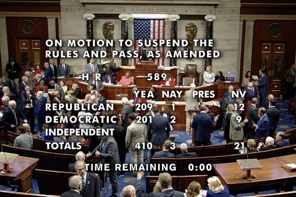 US House Overwhelmingly Passes Sanctions Bill On Iran