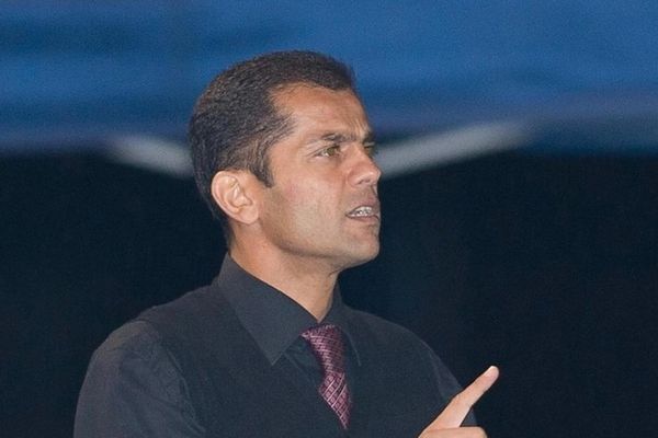 داریوش یزدانی بازیکن سابق استقلال:حکومت اسلامی باید برود، خواسته همه مردم بازگشت پهلوی است