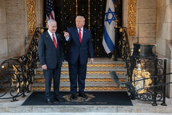 روزنامه کیهان: همزمانی اعتراضات با سفر نتانیاهو به آمریکا اتفاقی نیست