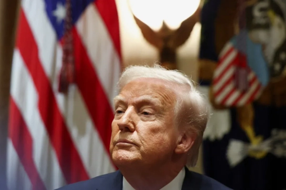 تازهترین سیاست تعرفهای دونالد ترامپ در سال ۲۰۲۵ چطور عمل میکند؟