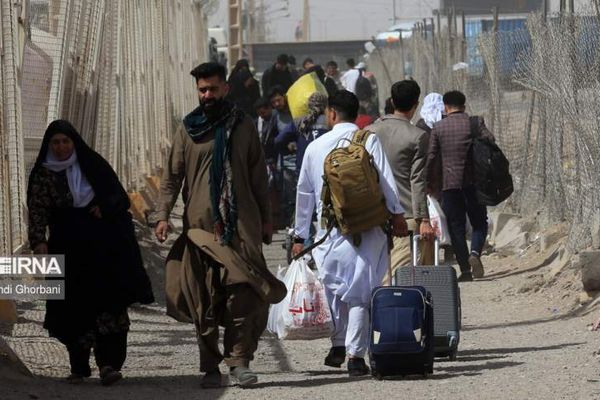 Activists urge Iran to stop deporting Afghans amid post-war crackdown