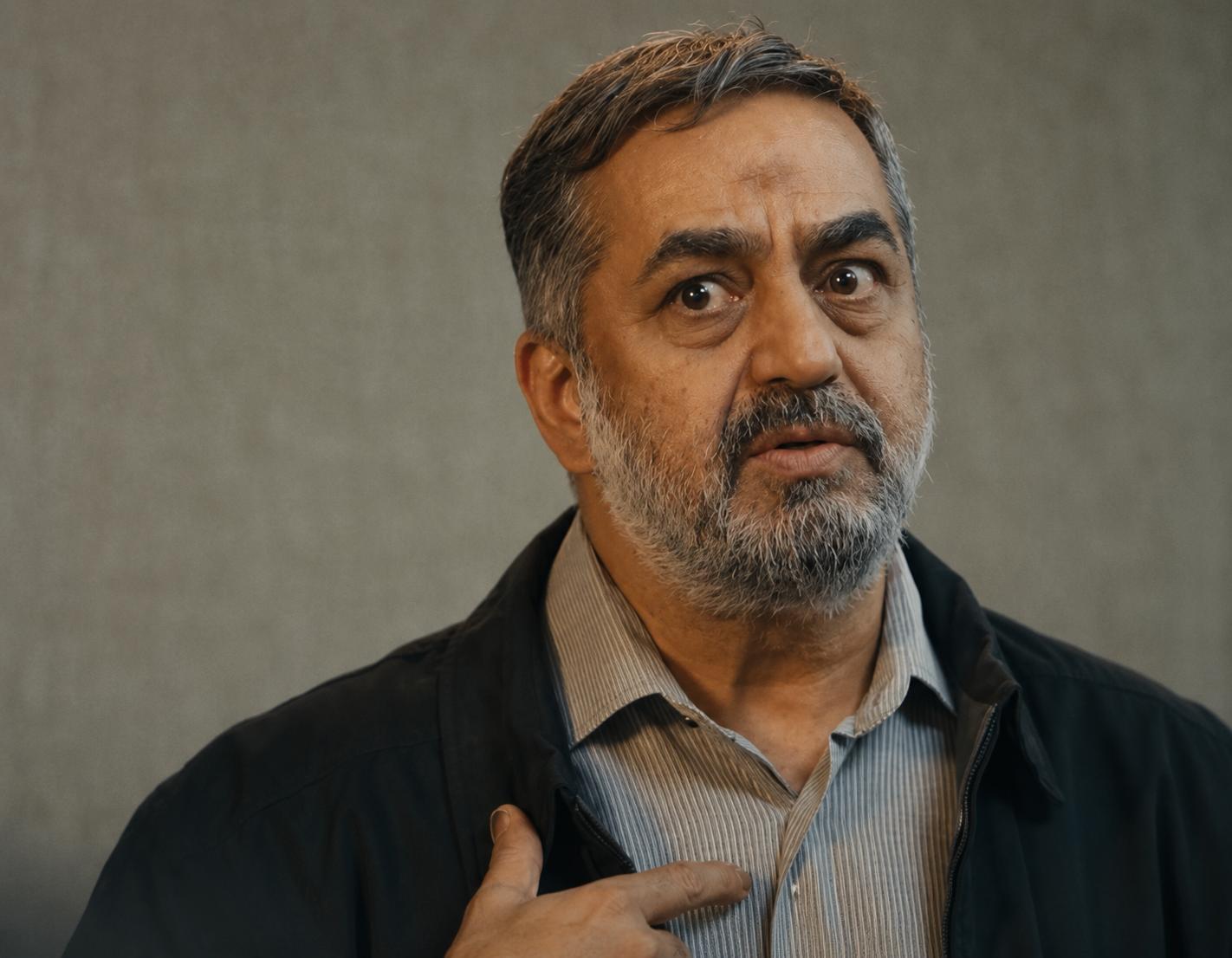 محمد اولیایی‌فرد در صحنه‌ای از فیلم دادگاه تاریخ