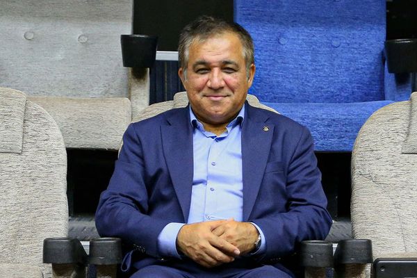 تاجرنیا بازیکنان استقلال را تهدید کرد؛ آبیپوشان نمیخواستند در نیمه دوم بازی کنند