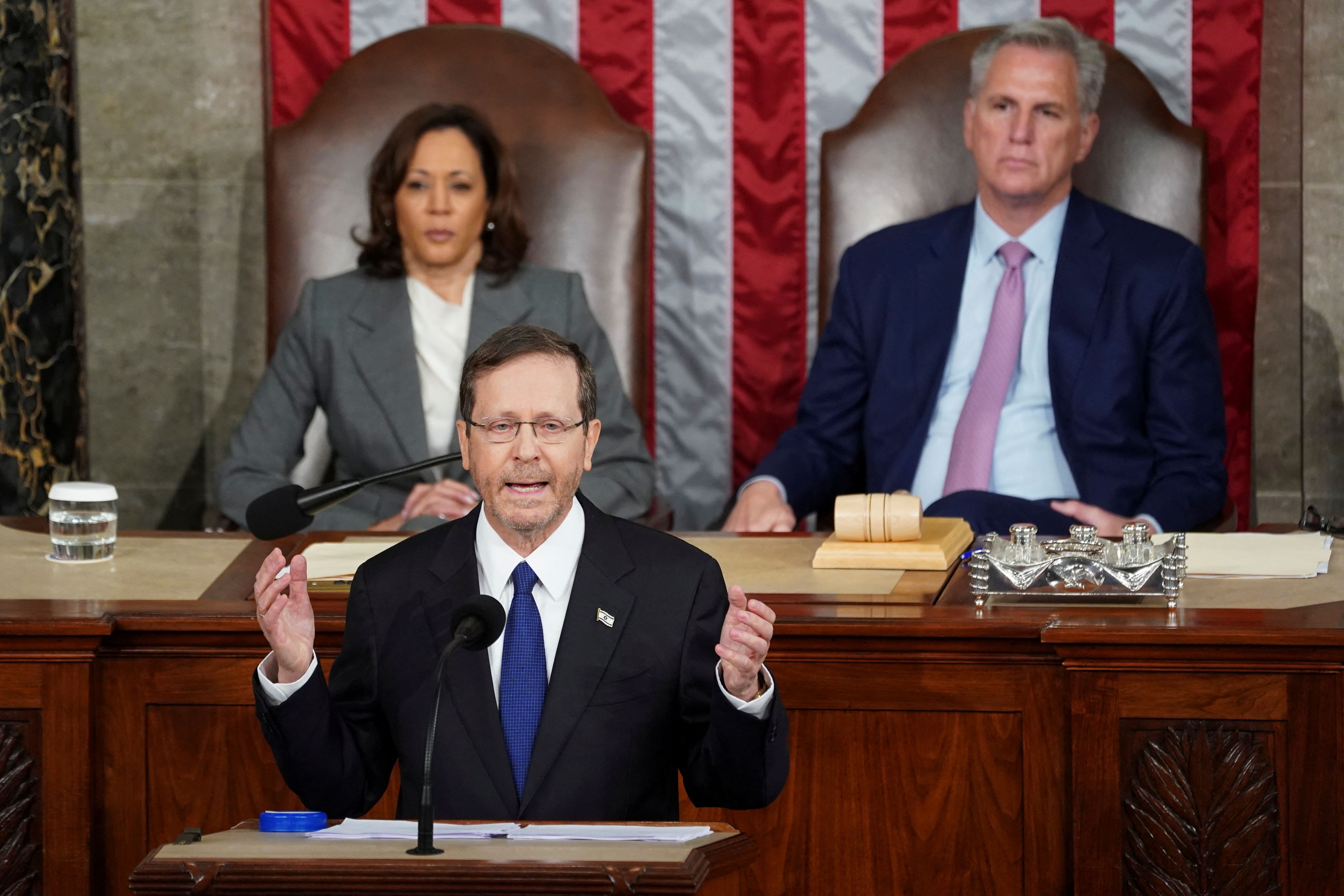 رییس‌جمهوری اسرائیل در کنگره آمریکا: هر جایی که رژیم ایران پا می‌گذارد تخریب می‌شود