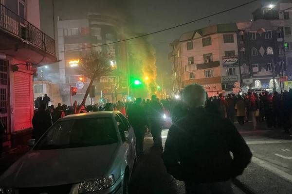 مشهد در ۱۸ و ۱۹ دی؛ روایتهایی از قطع برق و آنتن و به رگبار بستن مردم در خیابان