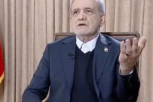 الرئيس الإيراني: الاحتجاجات تجاوزت المطالب الاجتماعية وخططت لتمزيق وحدة البلاد