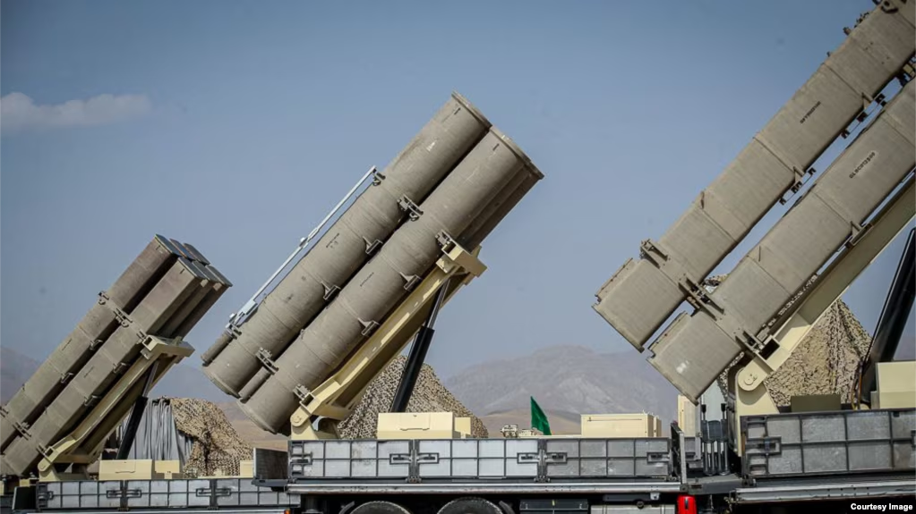 إيران تنفي تقرير "رويترز" بشأن التحضير لإرسال قاذفات صواريخ "فتح- 360" إلى روسيا