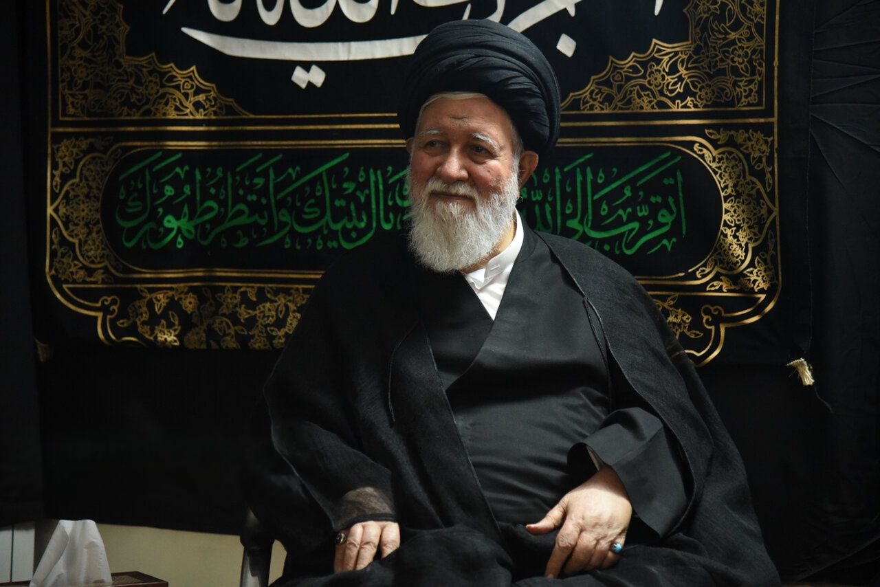 امام جمعه مشهد: برخی مثل زمان معاویه می‌گویند چرا باید برای فلسطین و غزه هزینه بدهیم
