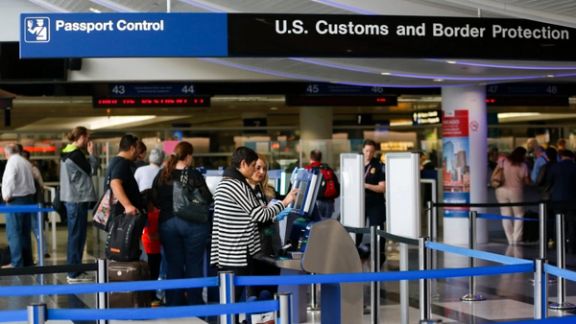 آمریکا خبر لغو ممنوعیت ویزا برای سرباز وظیفههای پیشین در سپاه پاسداران را تکذیب کرد