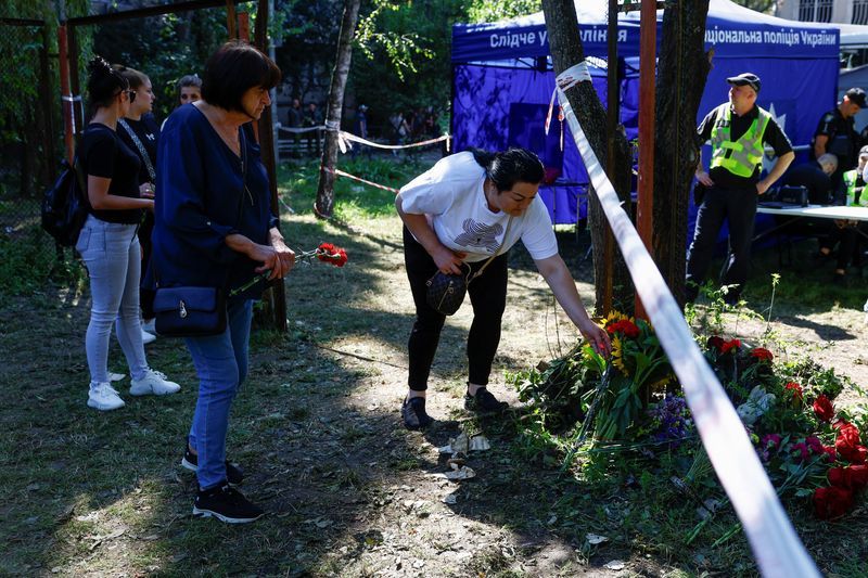 اوکراین در سوگ ۳۱ کشته حملات روسیه به کی‌یف عزای عمومی اعلام کرد