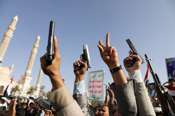 طهران: الحديث عن تهريب شحنة أسلحة إيرانية للحوثيين "مرفوض وغير صحيح"