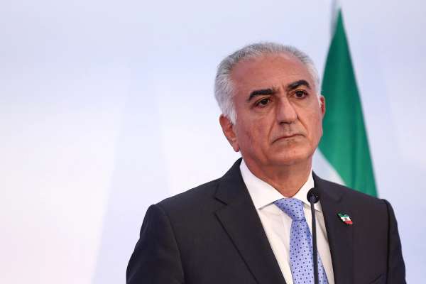 فراخوان شاهزاده رضا پهلوی: پنجشنبه و جمعه ۸ شب همه از خیابانها و خانهها شعار سر بدهید