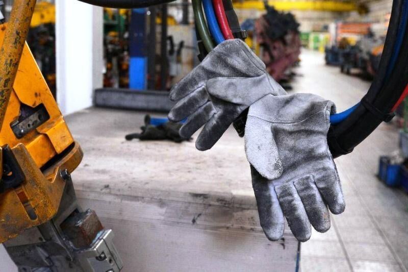 خبرگزاری ایلنا: سه کارگر کارخانه فولاد البرز بر اثر گازگرفتگی جان باختند