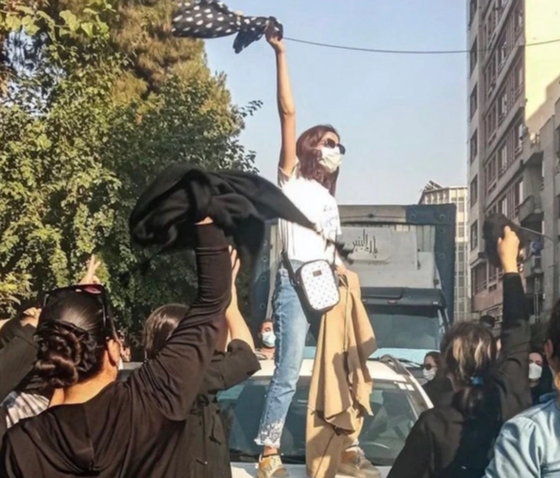 هيومان رايتس ووتش: إيران تنكل بالمعارضين والحقوقيين عشية ذكرى "احتجاجات مهسا أميني"