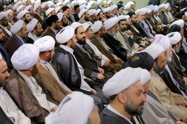 مدیر حوزه علمیه امام رضا در گناباد: عدهای آمدند و با چوب و چماق به جان طلبهها افتادند