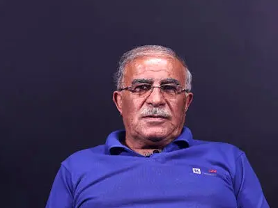 حمله حسن روشن به مهاجم استقلال: عمه من بهتر از مسعود جوما به توپ ضربه میزند!