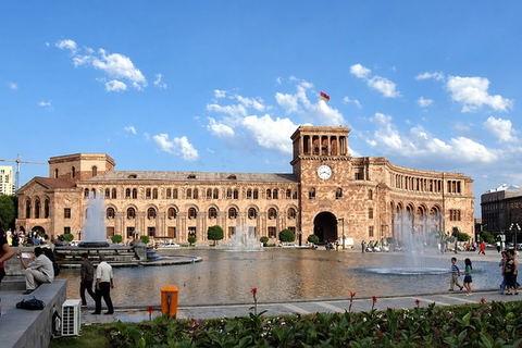 Iranians cross into Armenia to earn what they cannot at home