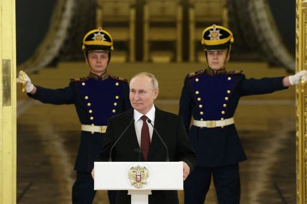 Putin Returns To World Stage With Rare Trips To UAE, Saudi Arabia