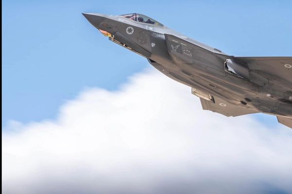 روزنامه تلگراف: اسرائیل میتواند همزمان با آمریکا به برخی اهداف در ایران حمله کند