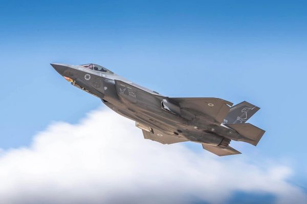 "القناة 13": إسرائيل سعت إلى قتل خامنئي قبل اندلاع حرب الـ 12 يومًا مع إيران