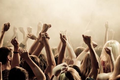 دادستان محمودآباد از دستگیری ۳۰ نفر در یک مهمانی در شهرک امیرسالار خبر داد