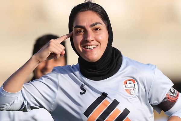 جدایی زهرا قنبری از ایستا، پرسپولیس و خاتون بم به دنبال جذب کاپیتان تیم ملی