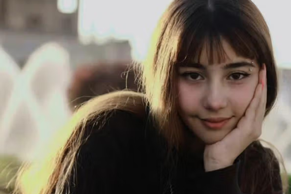 Rights campaign urges Iran to free detained teenager and her mother