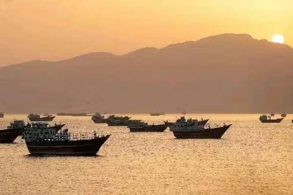 سیانان: ارتش آمریکا هنگام اسکورت نفت در تنگه هرمز، پهپادهای ایرانی را دفع کرد