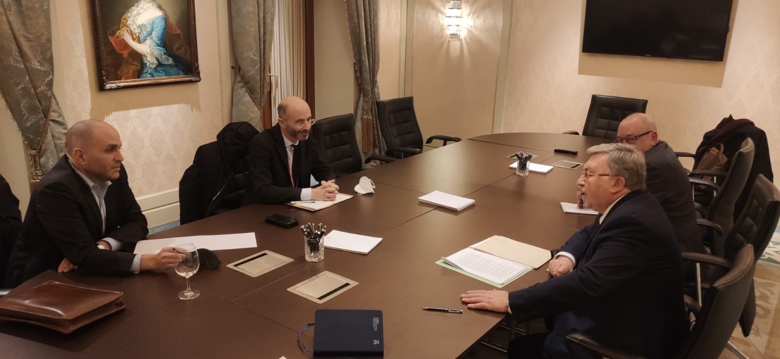 نماینده روسیه در وین با سرپرستان تیم‌های مذاکره کننده ایران و آمریکا دیدار کرد