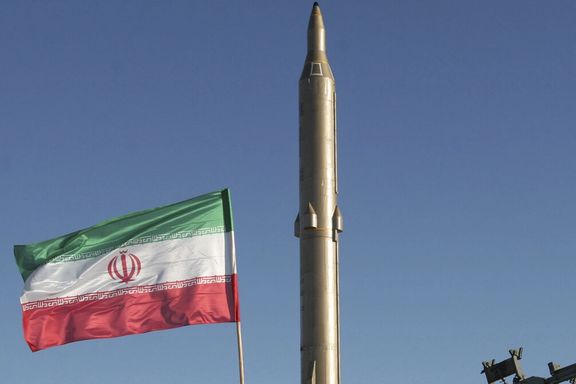 واشنطن تفرض عقوبات على 12 فردًا ومؤسسة على صلة ببرنامج الصواريخ والمسيرات الايرانية